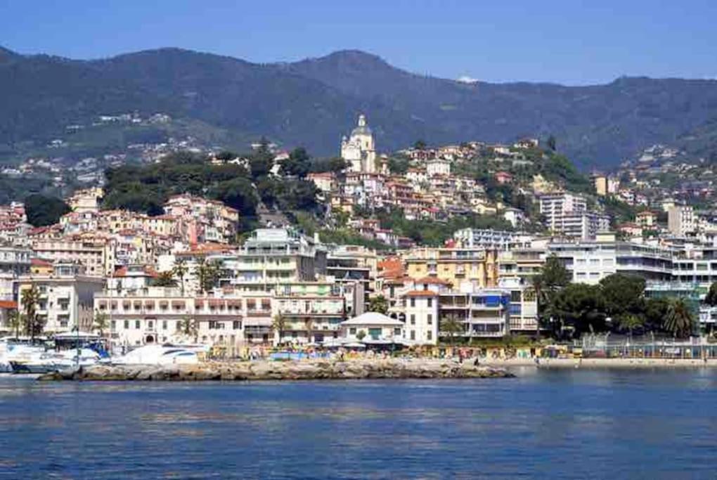 Mareluna View Centro Appartement San Remo