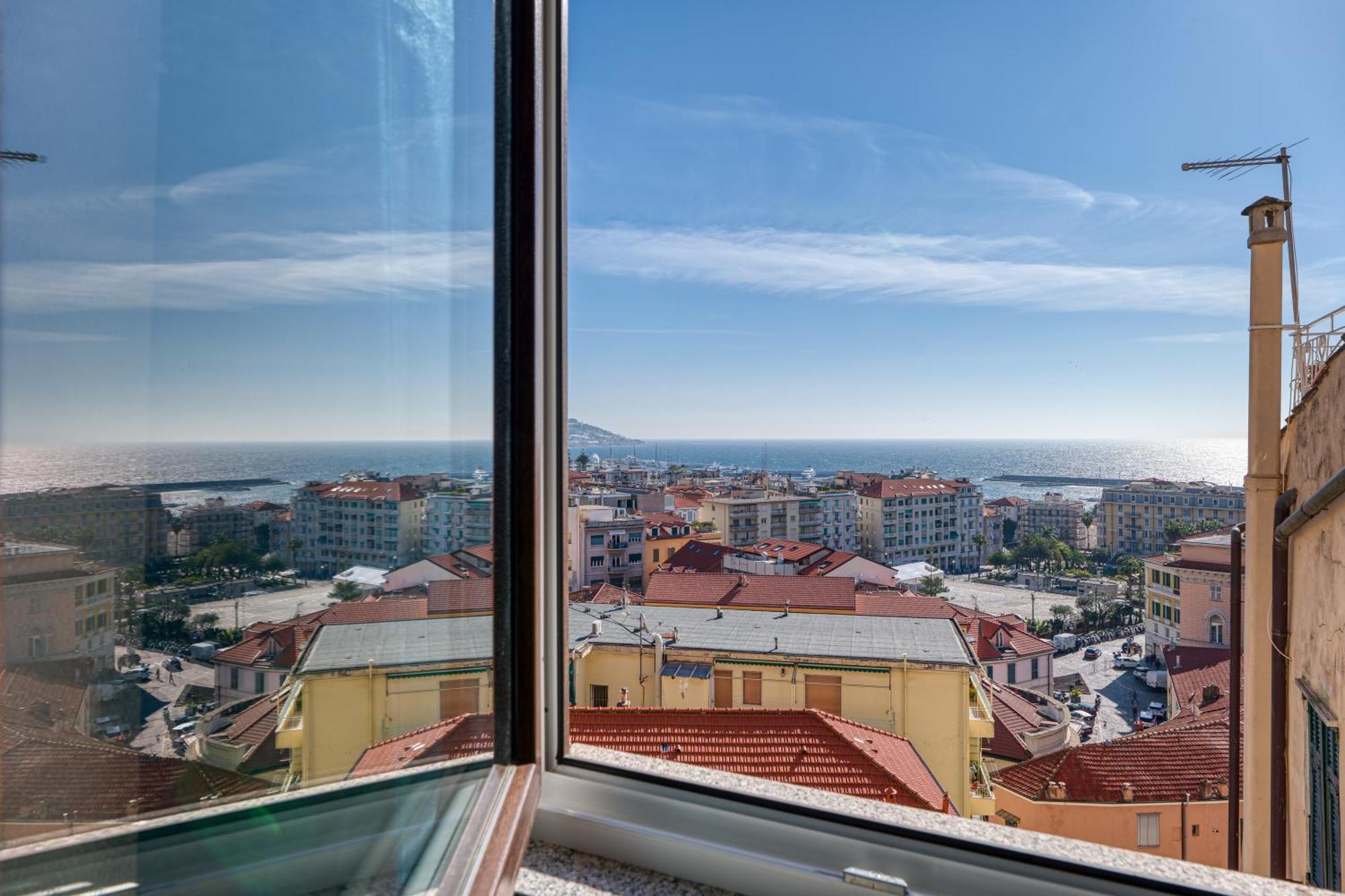 Mareluna View Centro Appartement San Remo